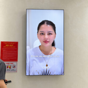 Ultra-Slim Bezel Digital Signage 55 Inch