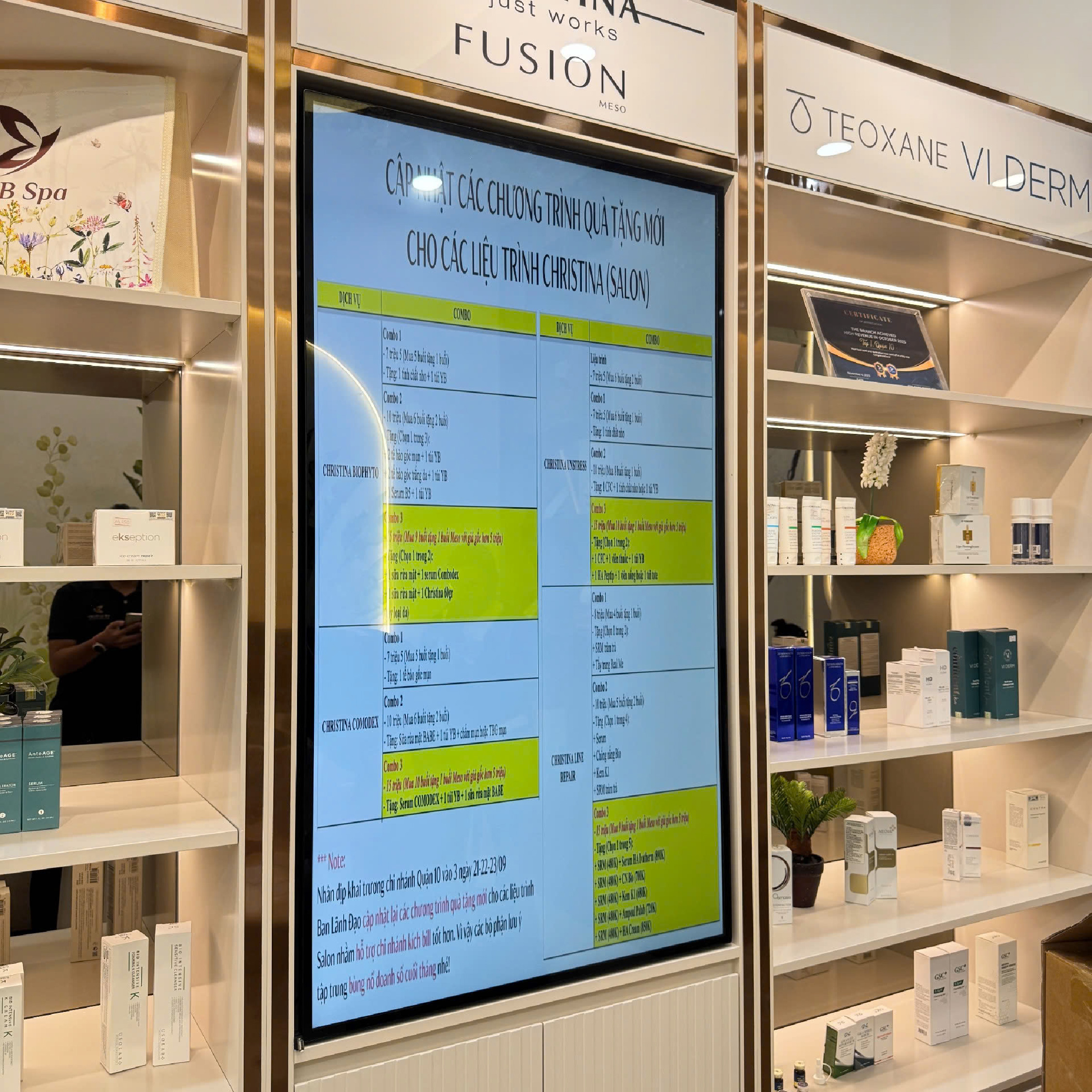 50-Inch Wall Mount Digital Signage Preview