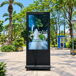 Outdoor Floor Standing Digital Signage – Daylight Display